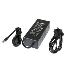 Trafo pro zapojení LED osvětlení 12V 96W zásuvkové