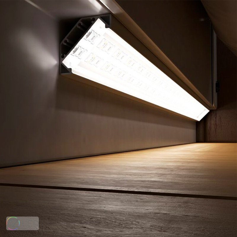 Rohový LED profil - P3-3 bílý