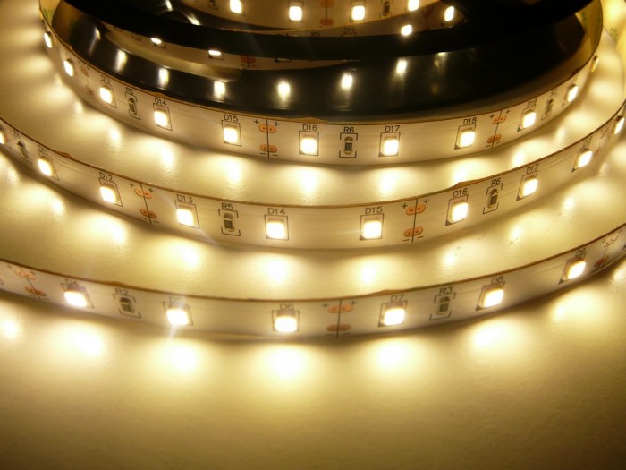 AZ-LED LED pásek 24V-300-12W vnitřní 3000K 1050lm/m 07911